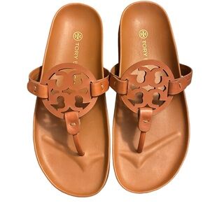 NWOB Tory Burch Logo Medallion Leather Thong Cushioned Cloud Miller Sandals